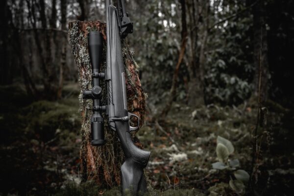WULF Hurricane 4.5-18x50 SFP Illuminated Half Mildot 0.1MRAD Side Focus Locking Turrets Rifle Scope - Image 4